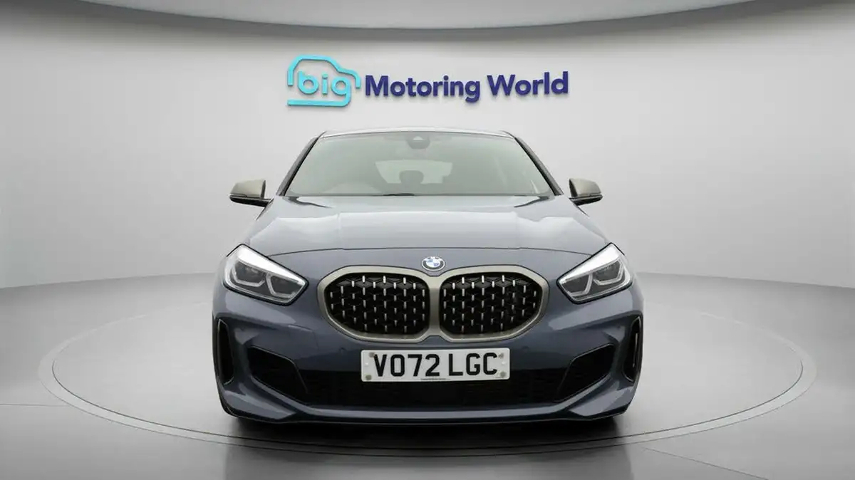 2022-bmw-1-series-20-m135i-xdrive-big-1