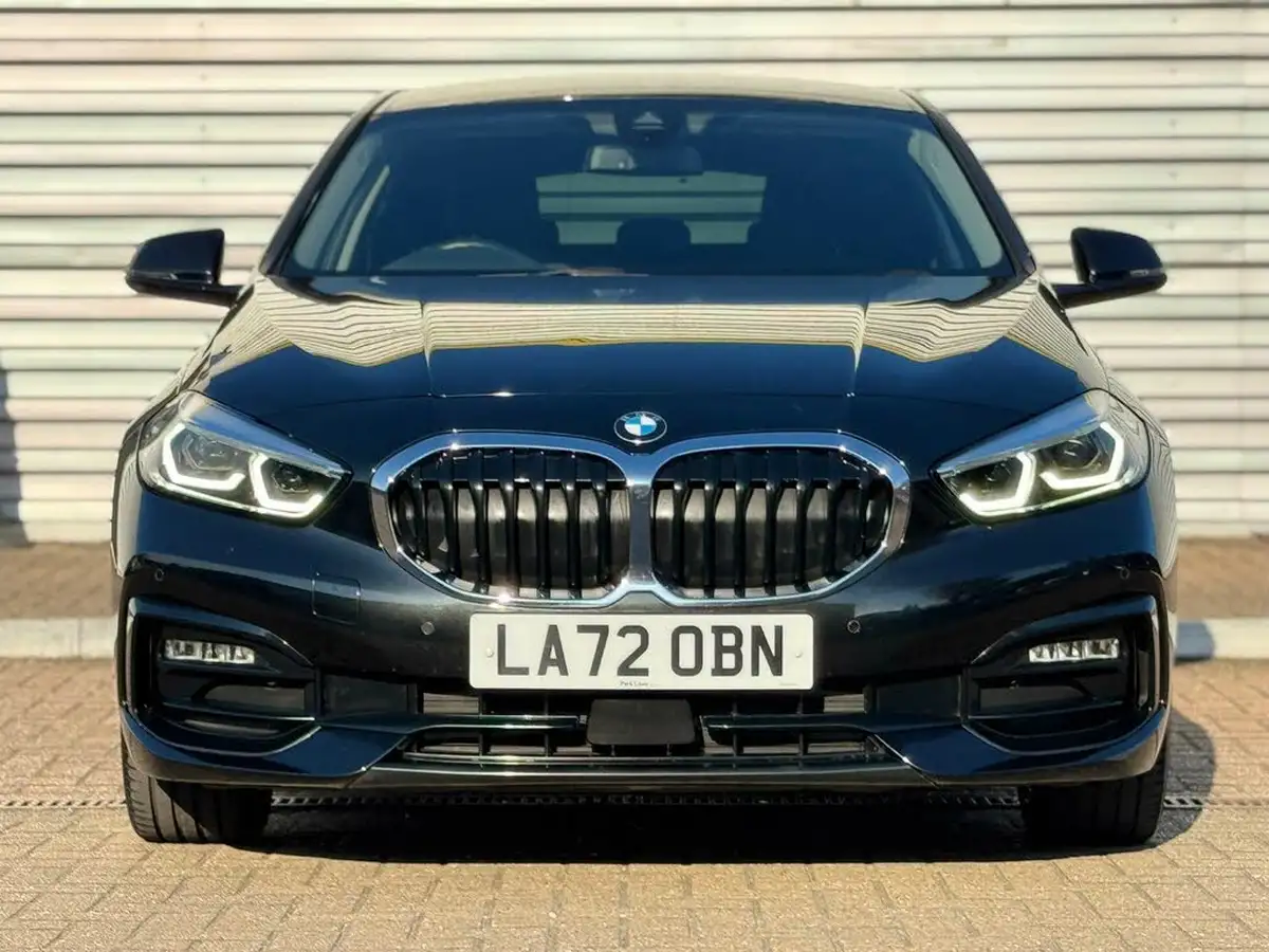 2023-bmw-1-series-15-118i-sport-dct-big-1