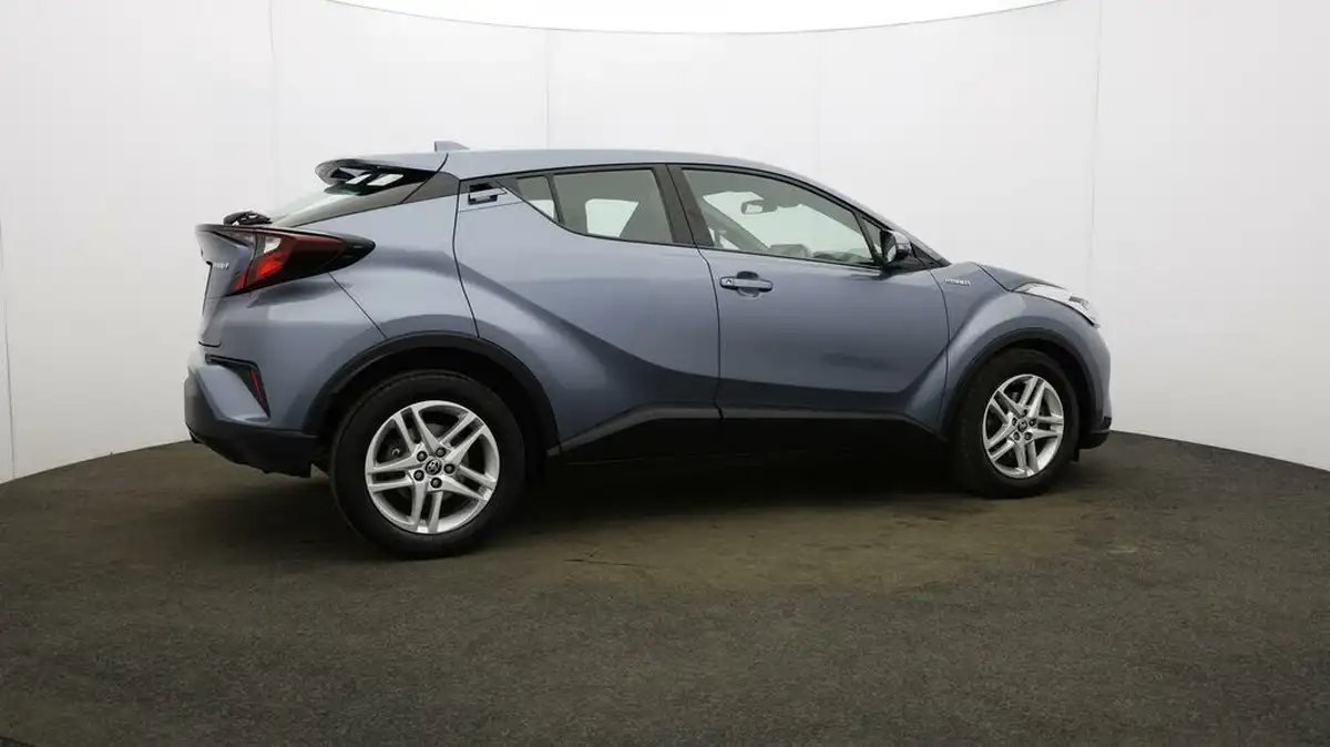 2020-toyota-c-hr-18-vvt-i-icon-parking-pack-big-48