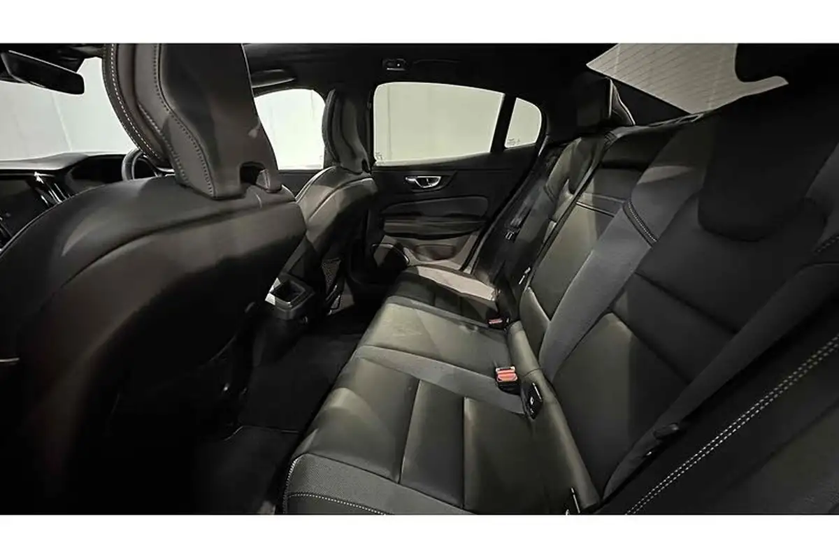 2019-volvo-s60-20-t5-r-design-plus-big-20