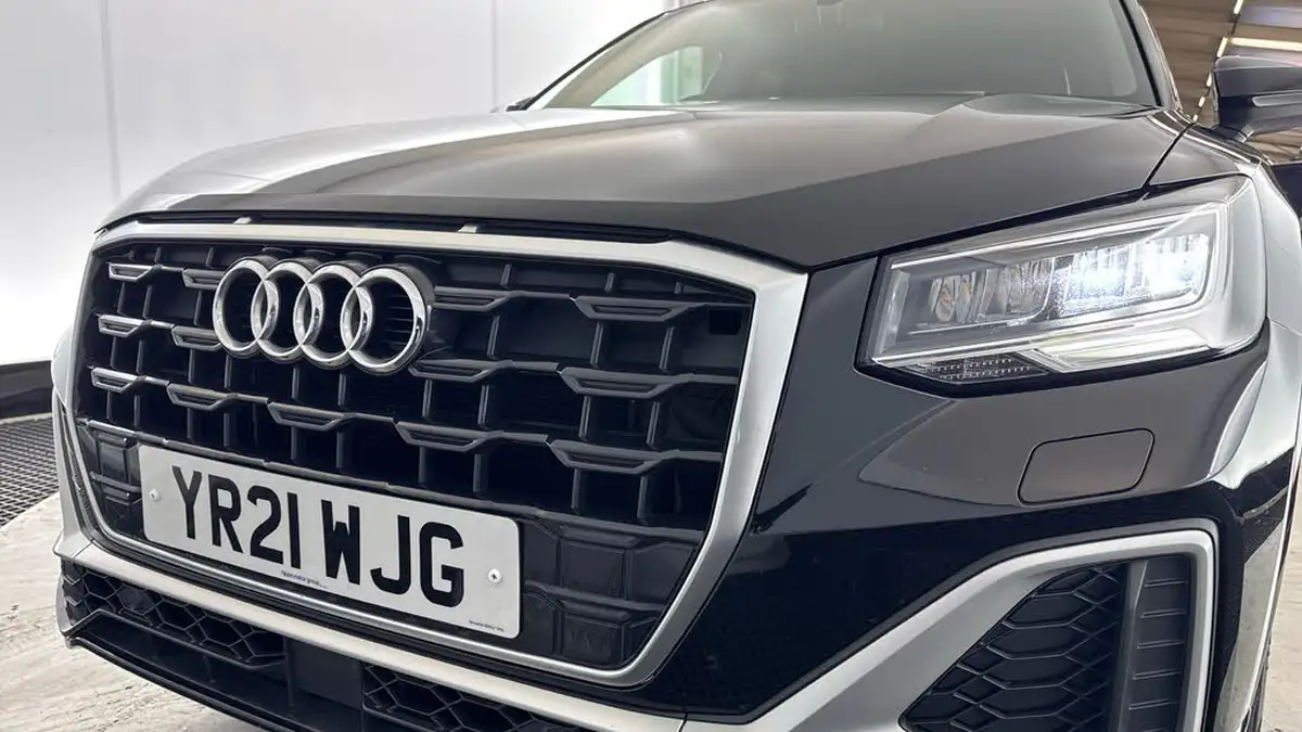 2021-audi-q2-10-30-tfsi-s-line-big-29