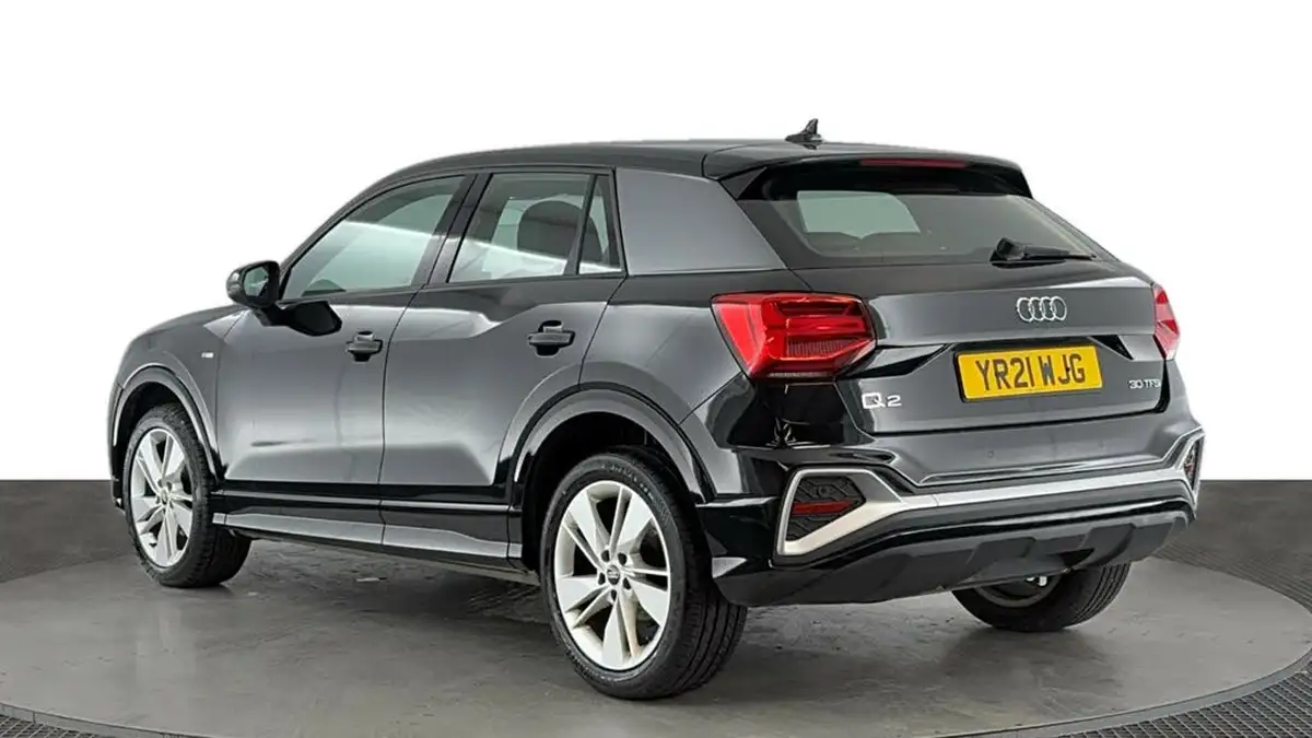 2021-audi-q2-10-30-tfsi-s-line-big-5