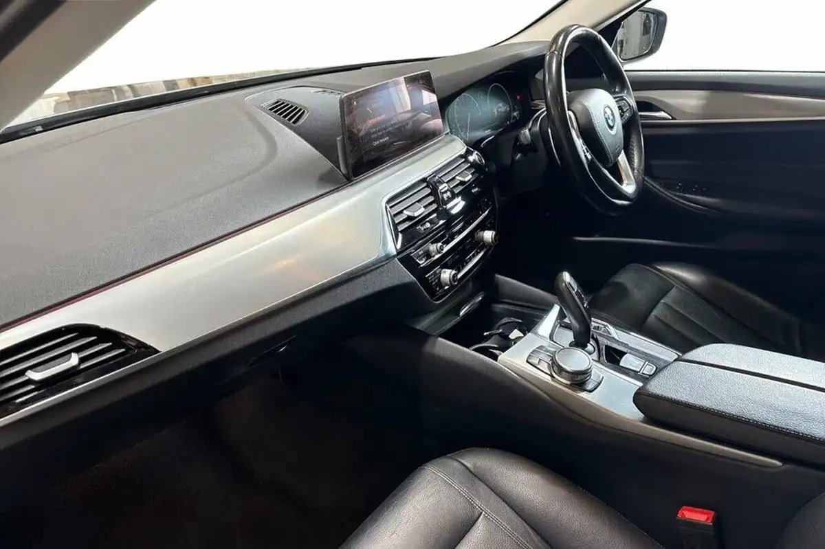 2018-bmw-5-series-20td-520d-se-190bhp-ss-saloon-4d-big-10