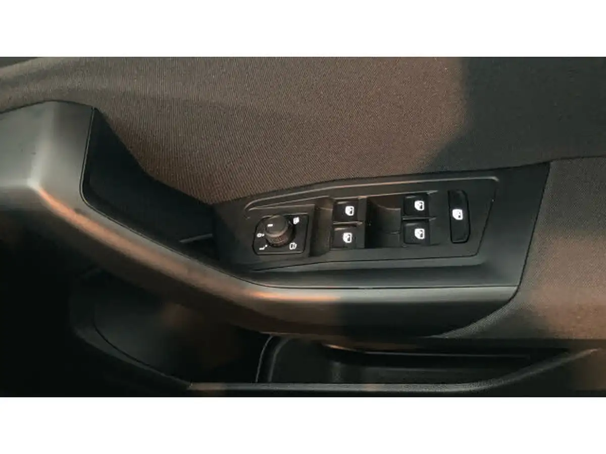 2024-volkswagen-t-roc-10-tsi-life-115ps-big-29