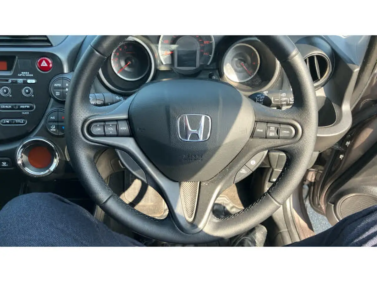 2015-honda-jazz-14-es-plus-cvt-big-16