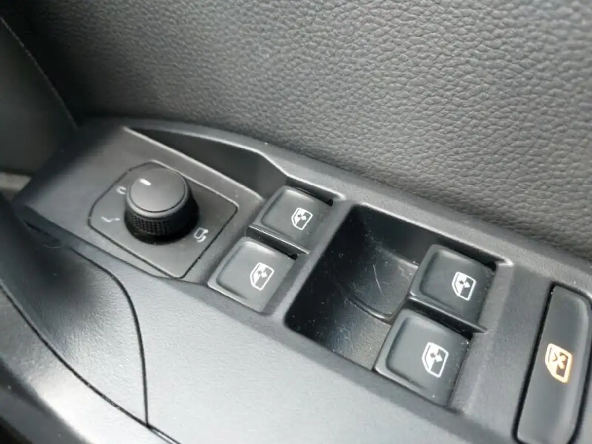 2024-seat-arona-10-tsi-xperience-lux-115ps-big-11