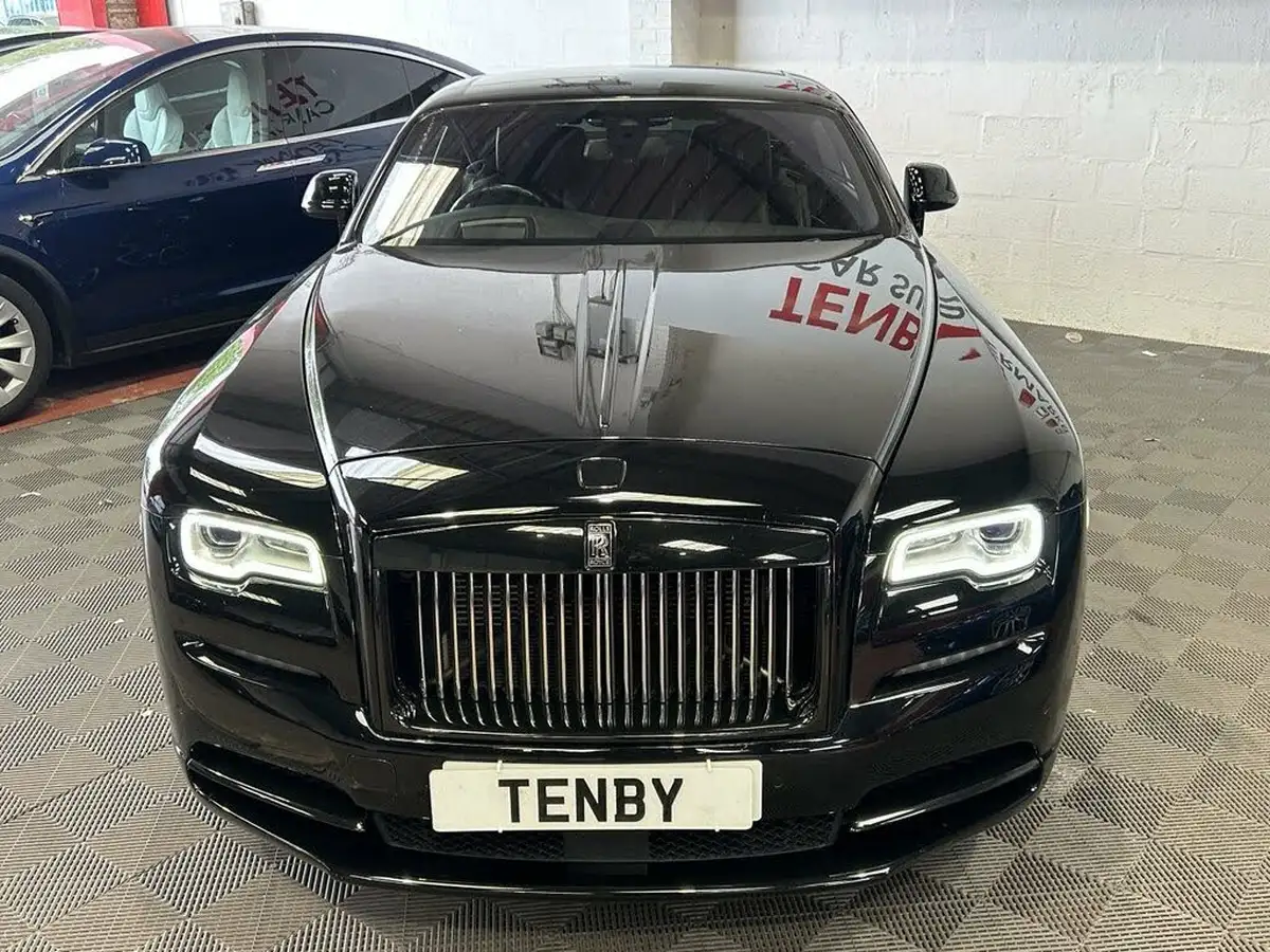 2018-rolls-royce-wraith-66-big-3