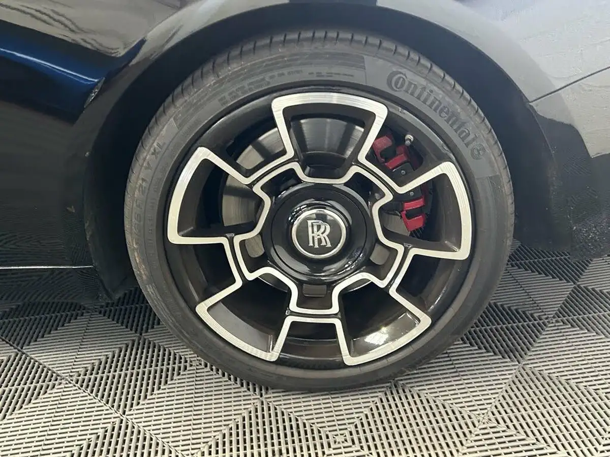 2018-rolls-royce-wraith-66-big-27