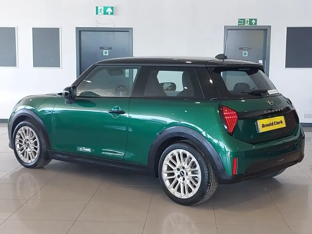 2024-mini-cooper-15-cooper-c-exclusive-3d-big-1