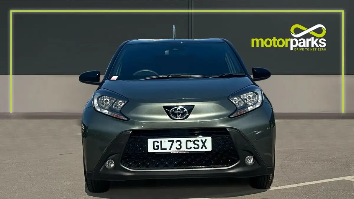 2024-toyota-aygo-x-10-vvt-i-edge-cvt-big-7