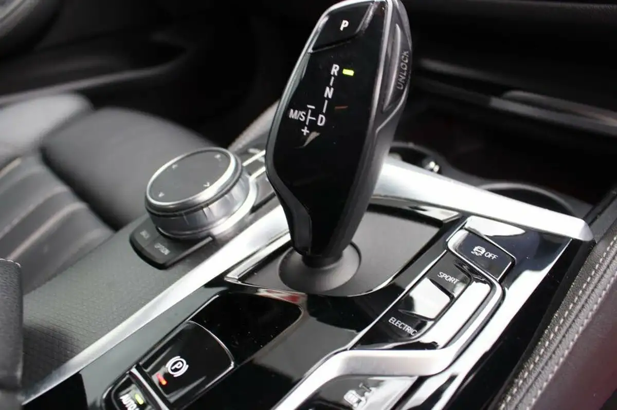 2021-bmw-5-series-20-530e-m-sport-saloon-4d-big-16