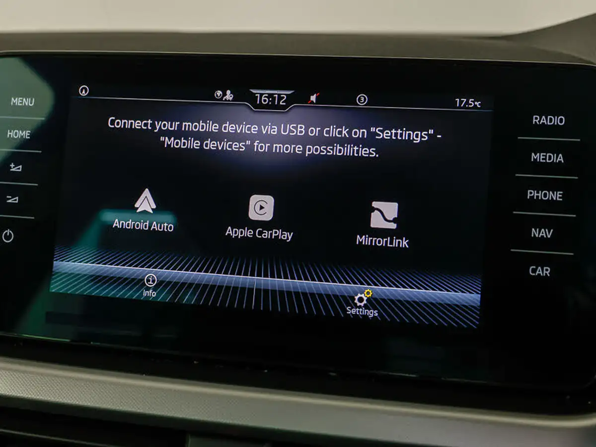 2023-skoda-kamiq-15-tsi-se-drive-big-15