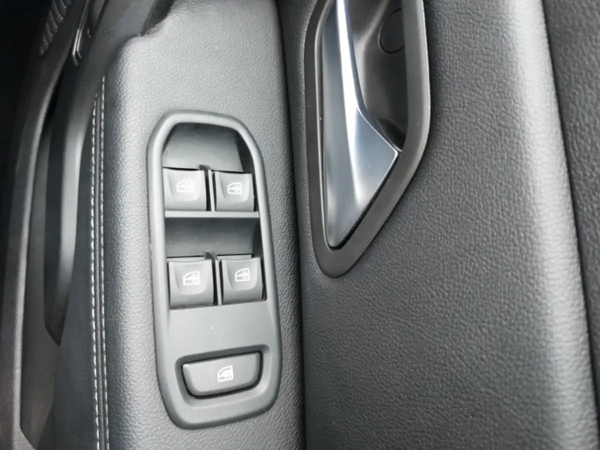 2022-dacia-duster-13-tce-prestige-150bhp-edc-big-17