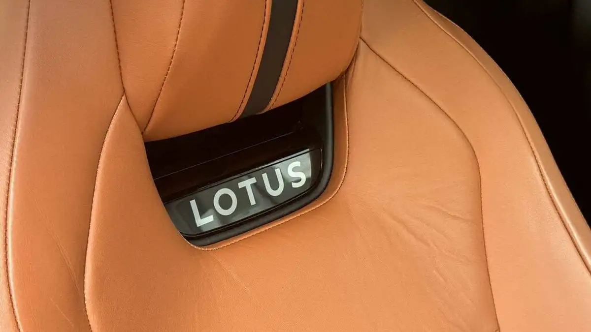 2023-lotus-emira-35-first-edition-v6-big-32