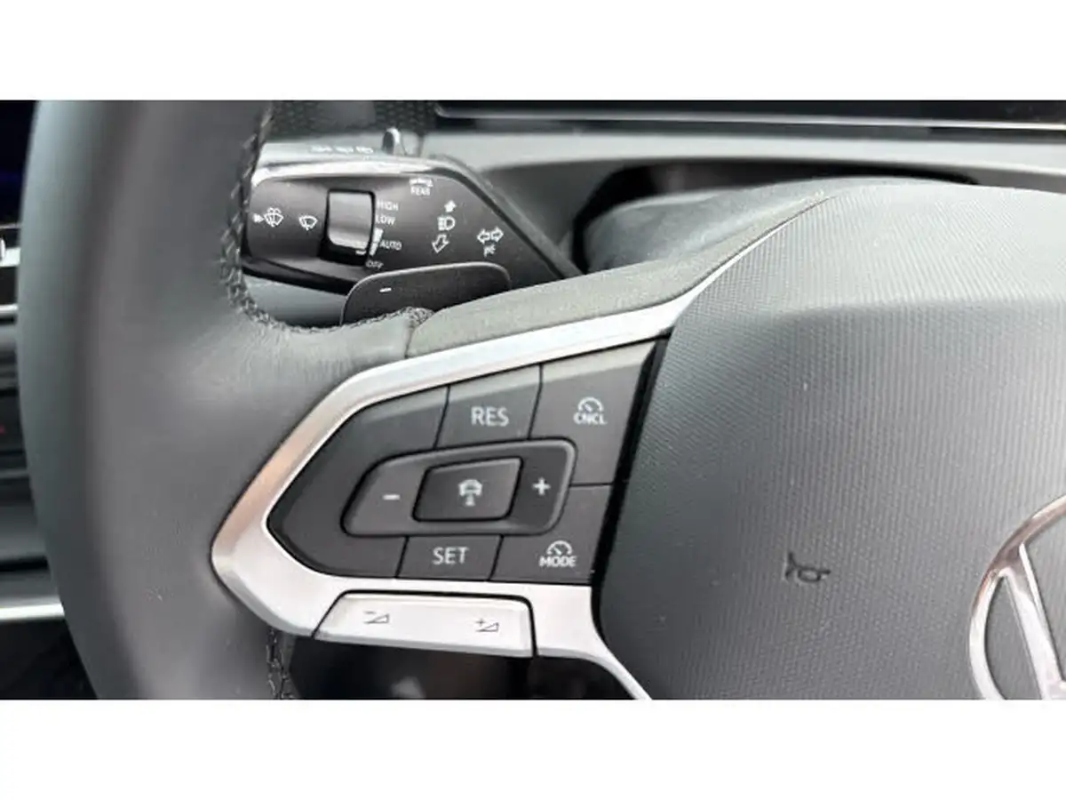 2025-volkswagen-tiguan-15-etsi-match-150ps-big-23