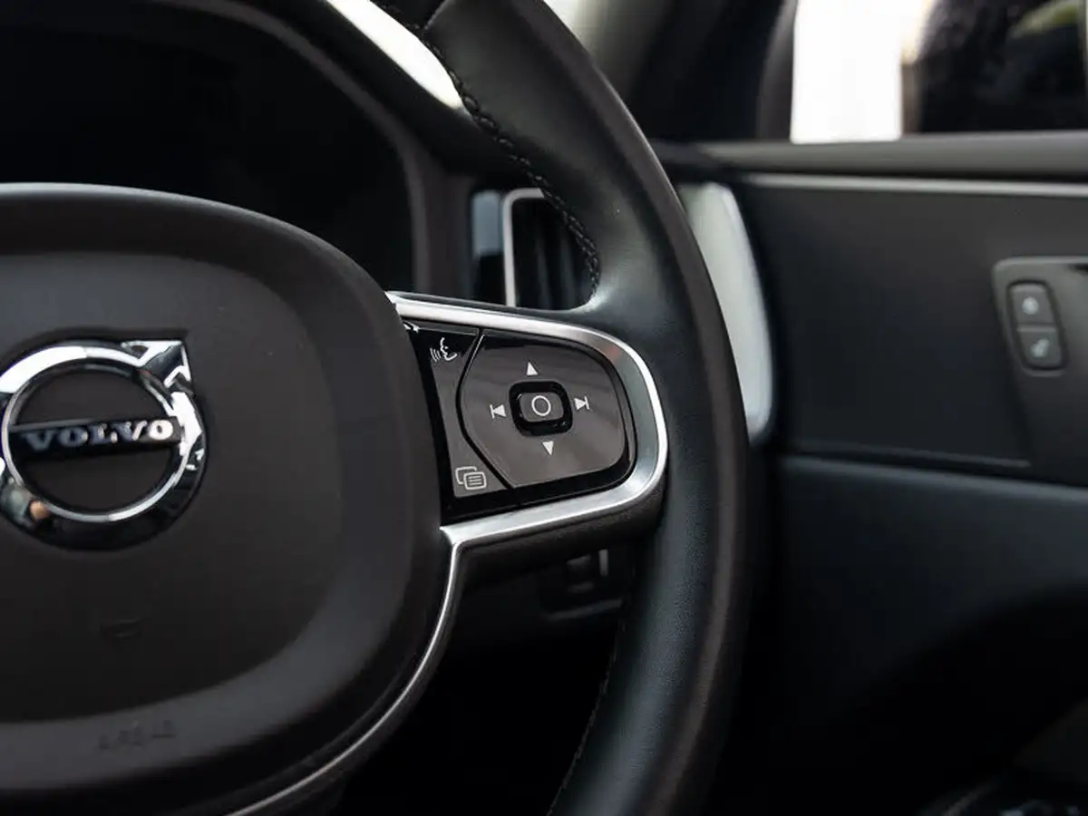 2021-volvo-xc60-20td-b4-r-design-awd-big-15