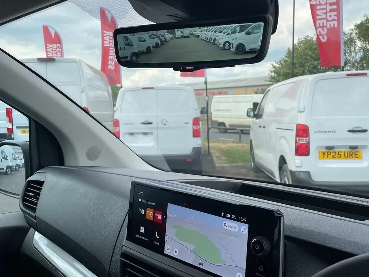 2024-vauxhall-vivaro-15td-xl-pro-big-25