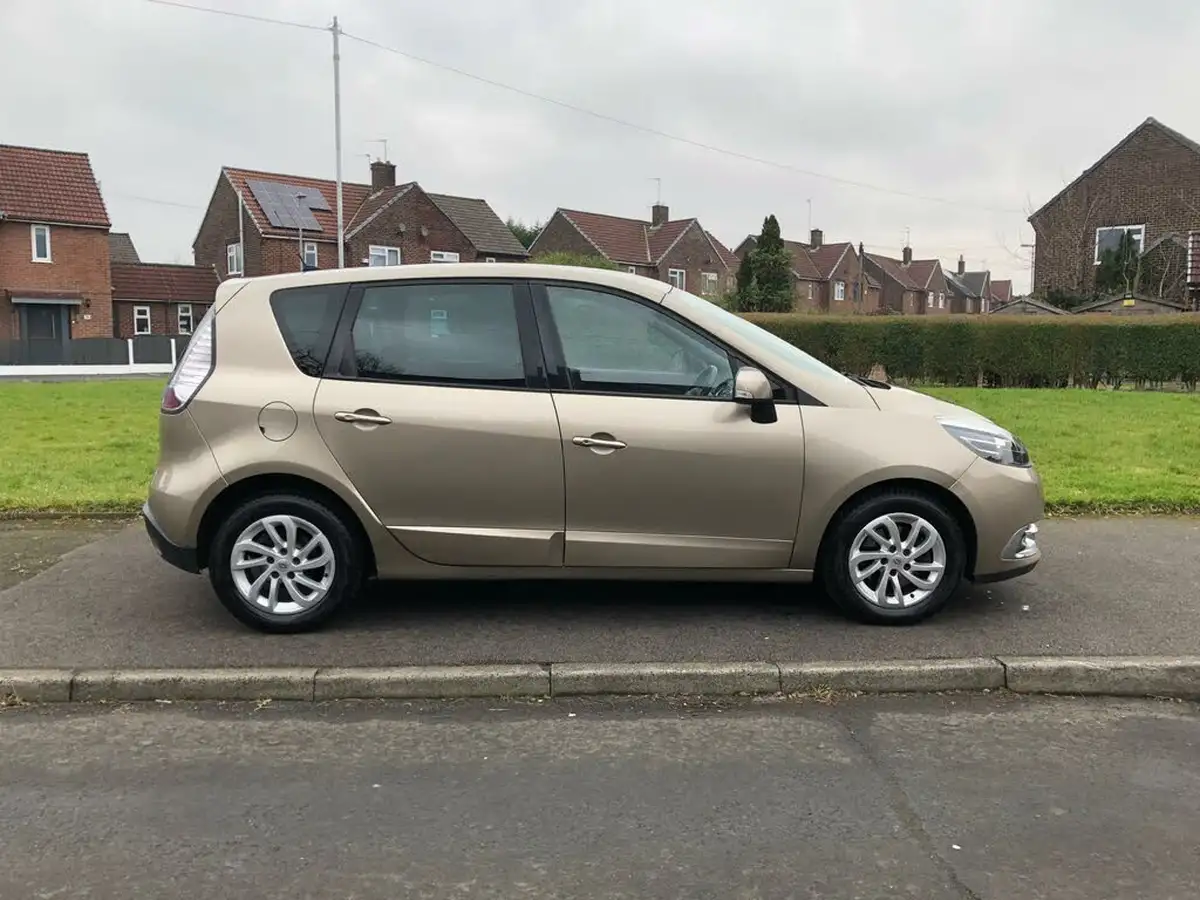 2014-renault-scenic-15td-dynamique-tom-tom-energy-ss-big-6