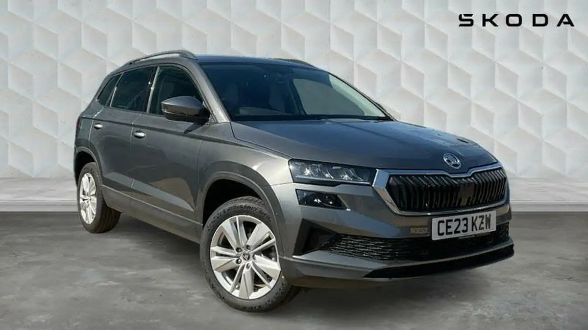 2023-skoda-karoq-15-tsi-se-drive-big-0