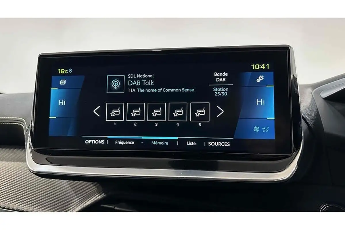 2021-peugeot-2008-suv-e-gt-premium-big-37