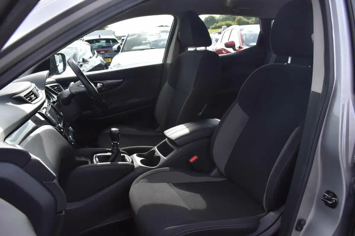 2021-nissan-qashqai-13-dig-t-acenta-premium-140ps-big-18