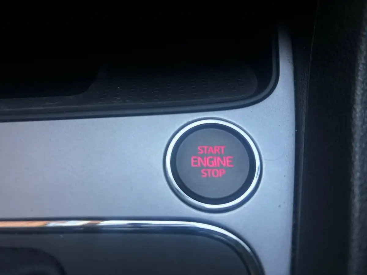 2018-seat-leon-14-ecotsi-xcellence-technology-estate-dsg-big-31