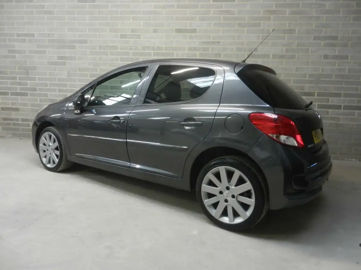 2012-peugeot-207-16-allure-5d-big-2
