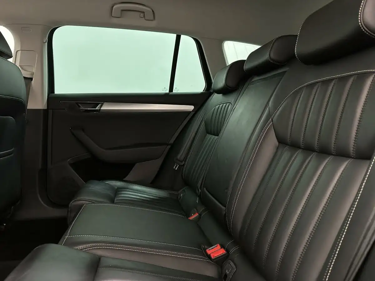 2020-skoda-superb-14-tsi-se-technology-estate-big-37