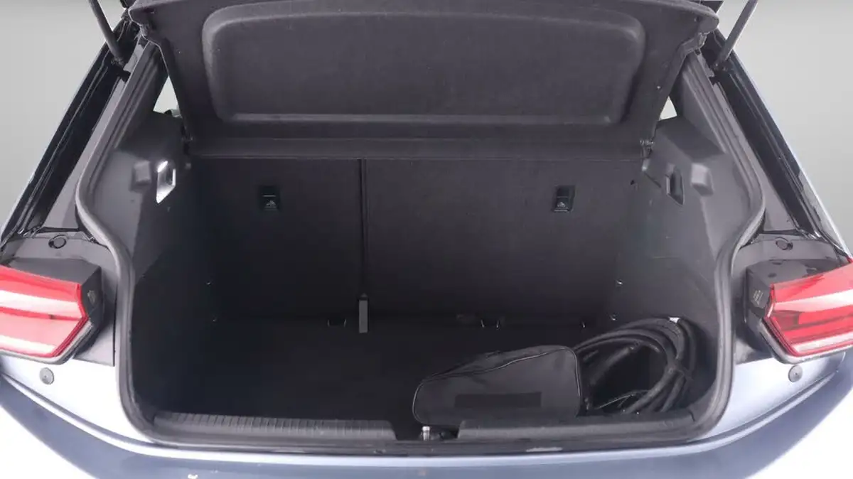 2020-volkswagen-id3-e-life-big-16