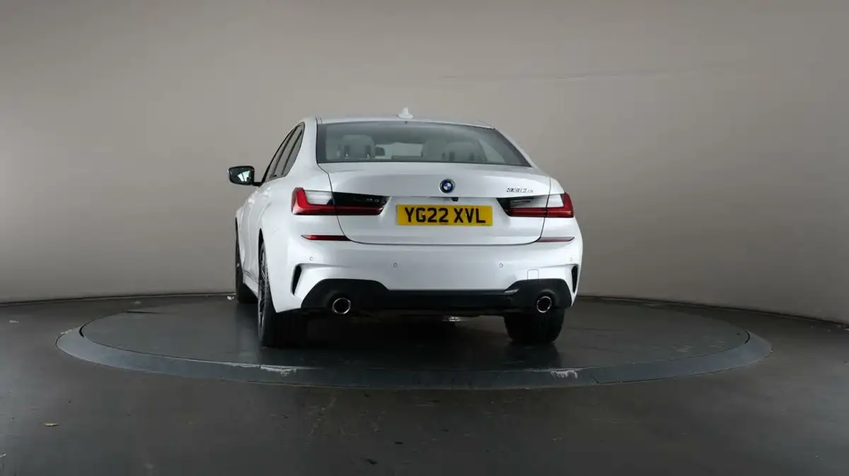 2022-bmw-3-series-20-330e-m-sport-pro-pack-saloon-4d-big-45