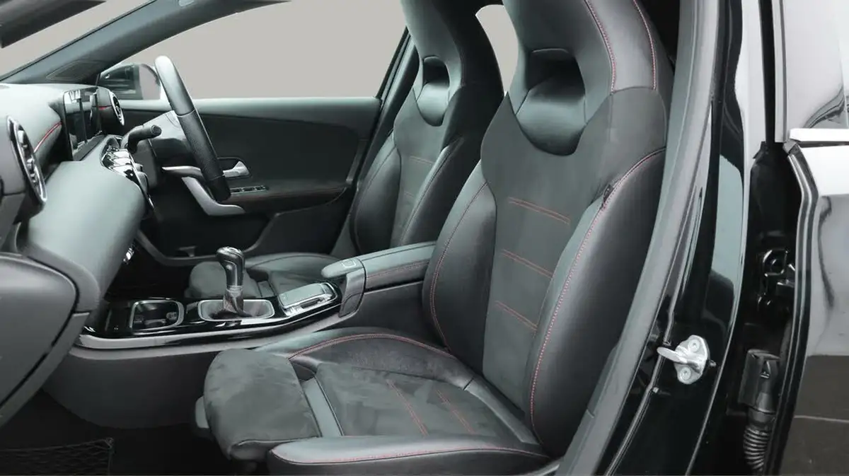 2019-mercedes-benz-a-class-13-a180-amg-line-hatchback-5d-big-14