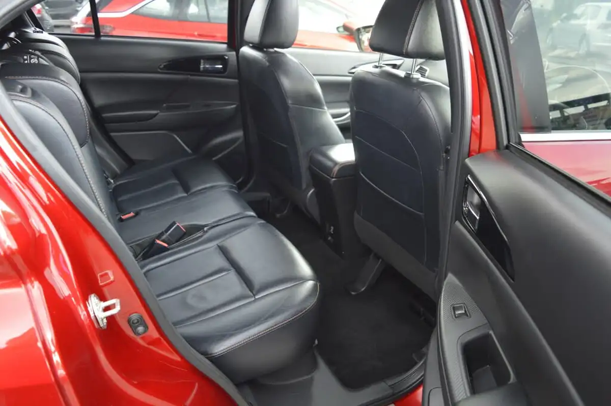 2018-mitsubishi-eclipse-cross-15-4-auto-big-11