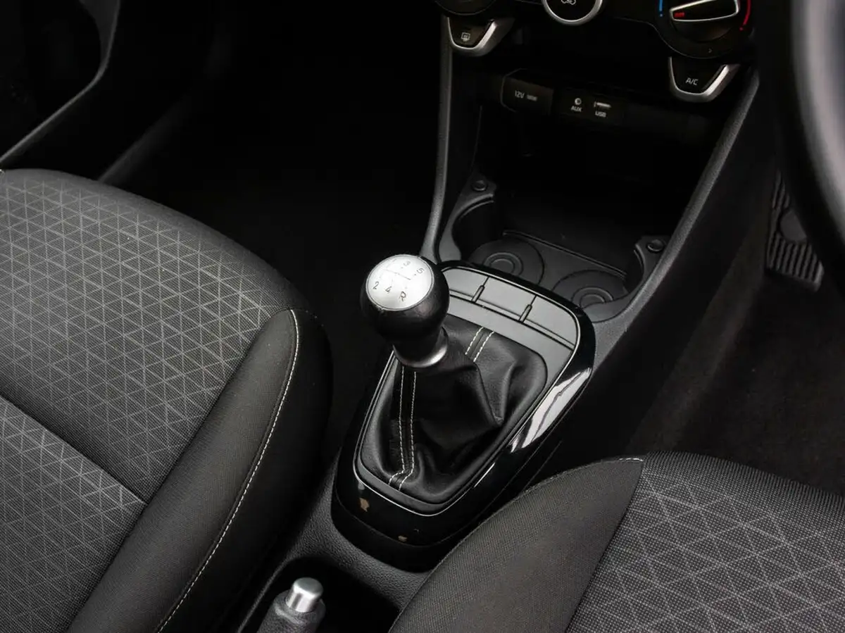 2017-kia-picanto-125-2-big-26