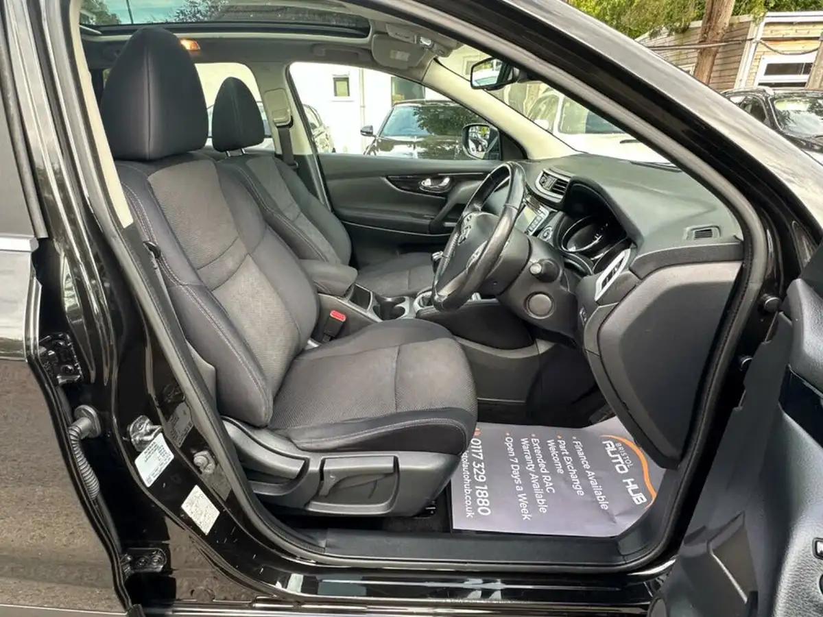 2014-nissan-qashqai-15dci-acenta-premium-big-12