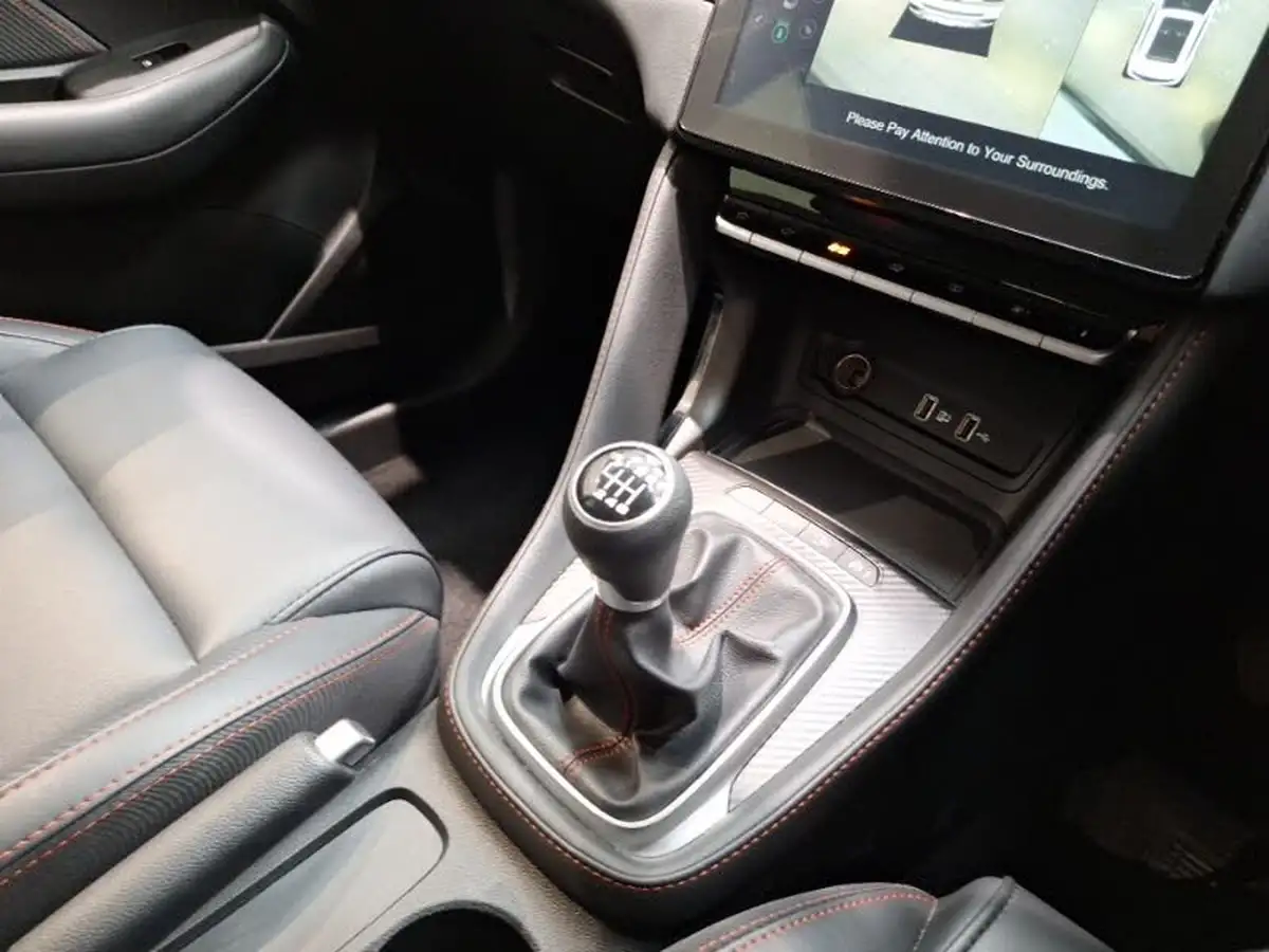 2024-mg-zs-suv-10t-gdi-exclusive-big-15