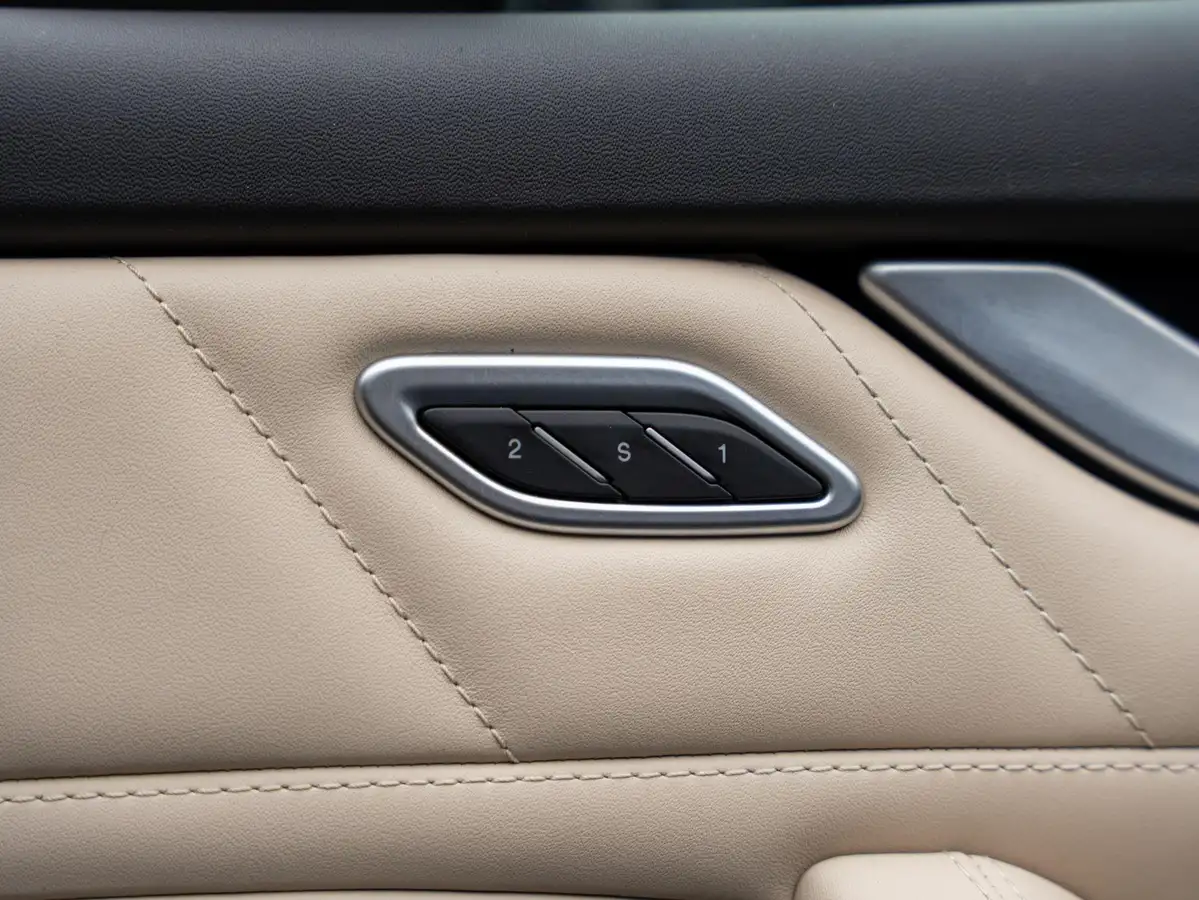 2020-maserati-levante-38-gts-big-44