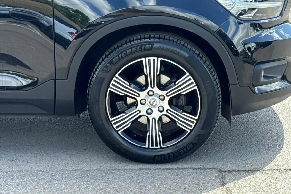 2021-volvo-xc40-15-t3-inscription-161bhp-auto-big-4
