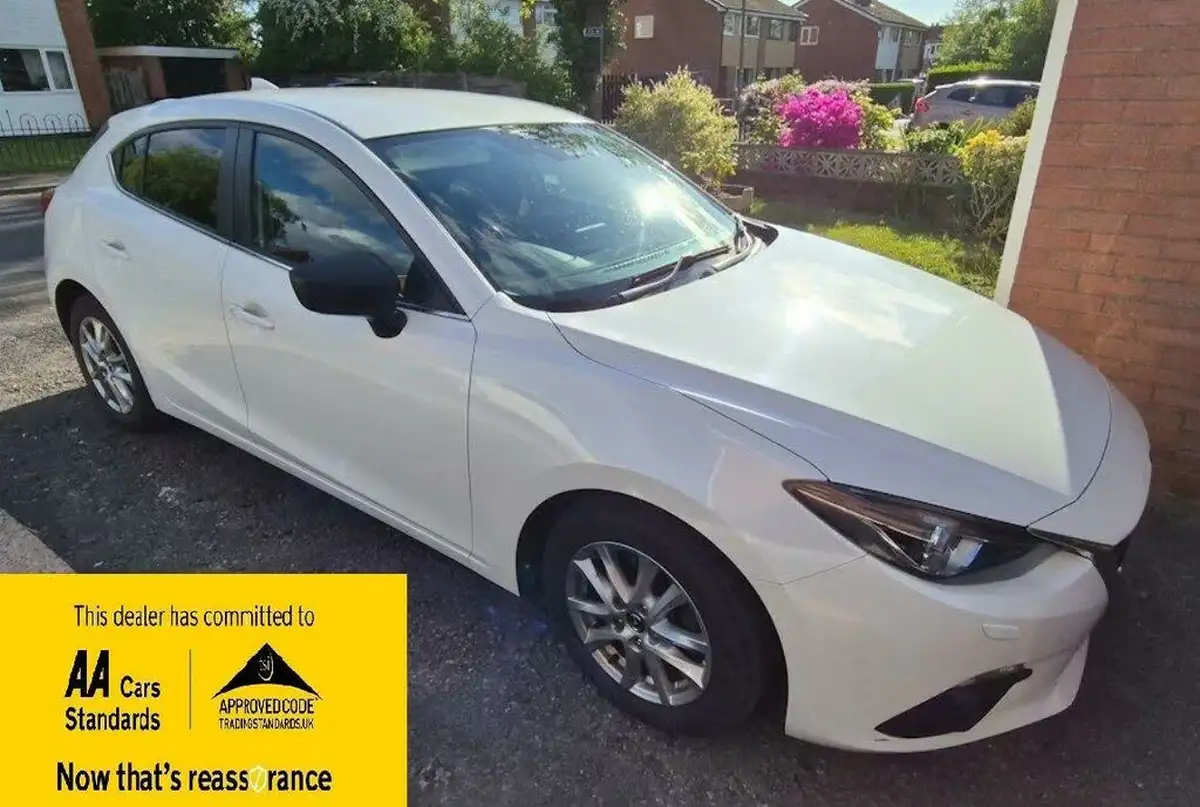 2016-mazda-mazda3-20-se-l-nav-skyactiv-g-hatchback-5d-auto-big-0