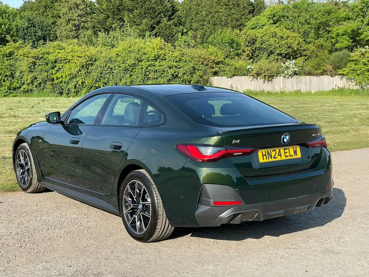 2024-bmw-i4-e-edrive40-m-sport-pro-packtech-pack-big-16