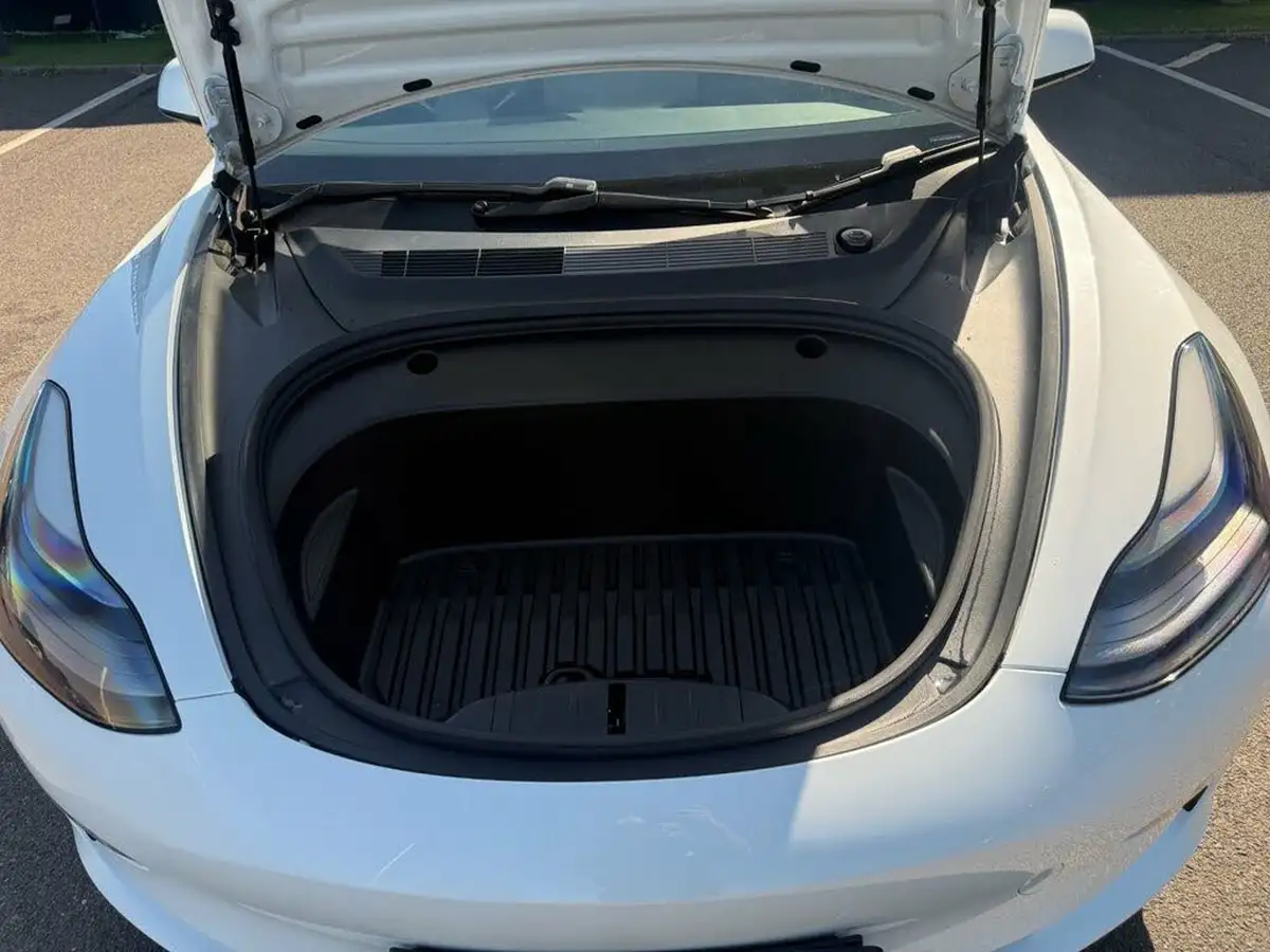 2022-tesla-model-3-e-long-range-big-42