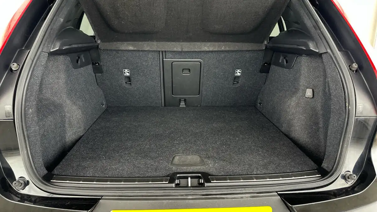 2021-volvo-xc40-15-t5-inscription-262bhp-big-20