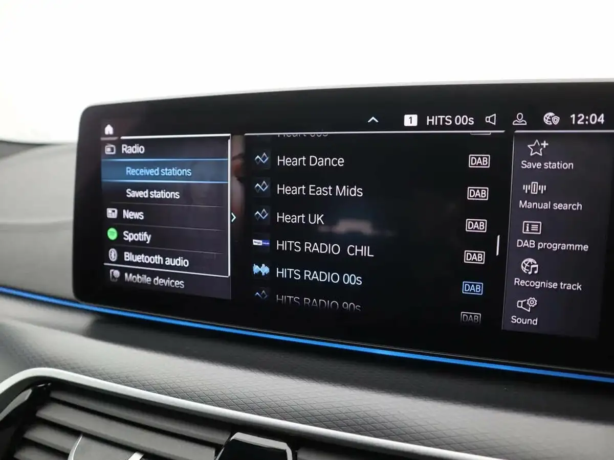 2022-bmw-5-series-20-530e-m-sport-touring-5d-big-20
