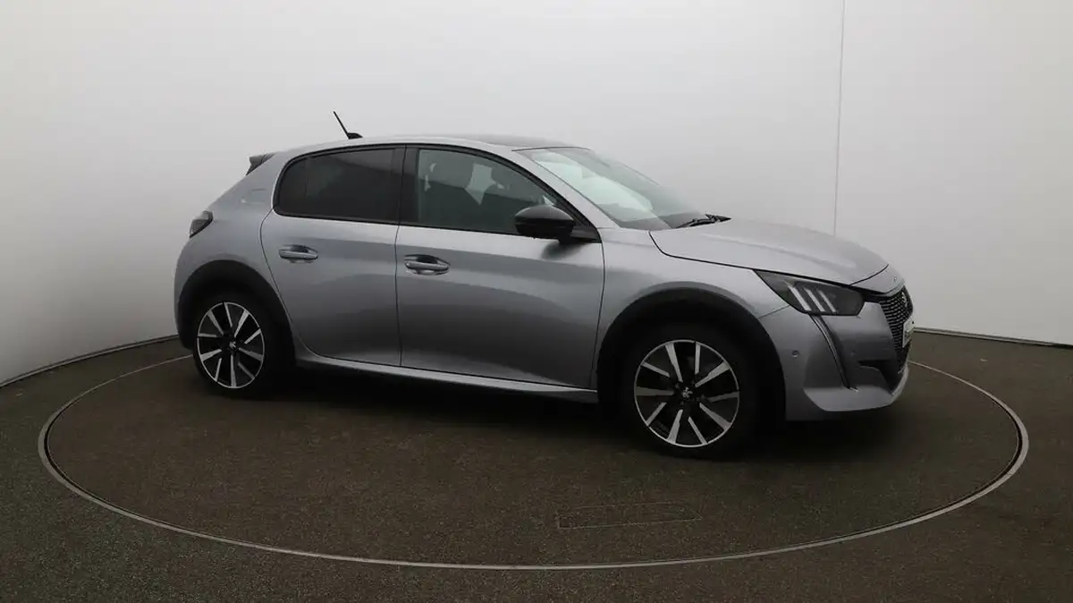 2022-peugeot-208-e-gt-136bhp-50kwh-big-42