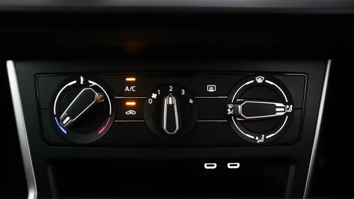 2023-volkswagen-polo-10-tsi-life-big-11