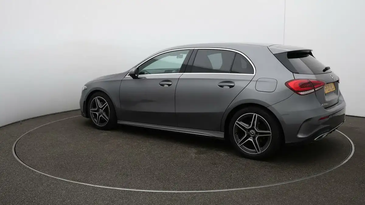 2020-mercedes-benz-a-class-20d-a200d-amg-line-hatchback-5d-big-33