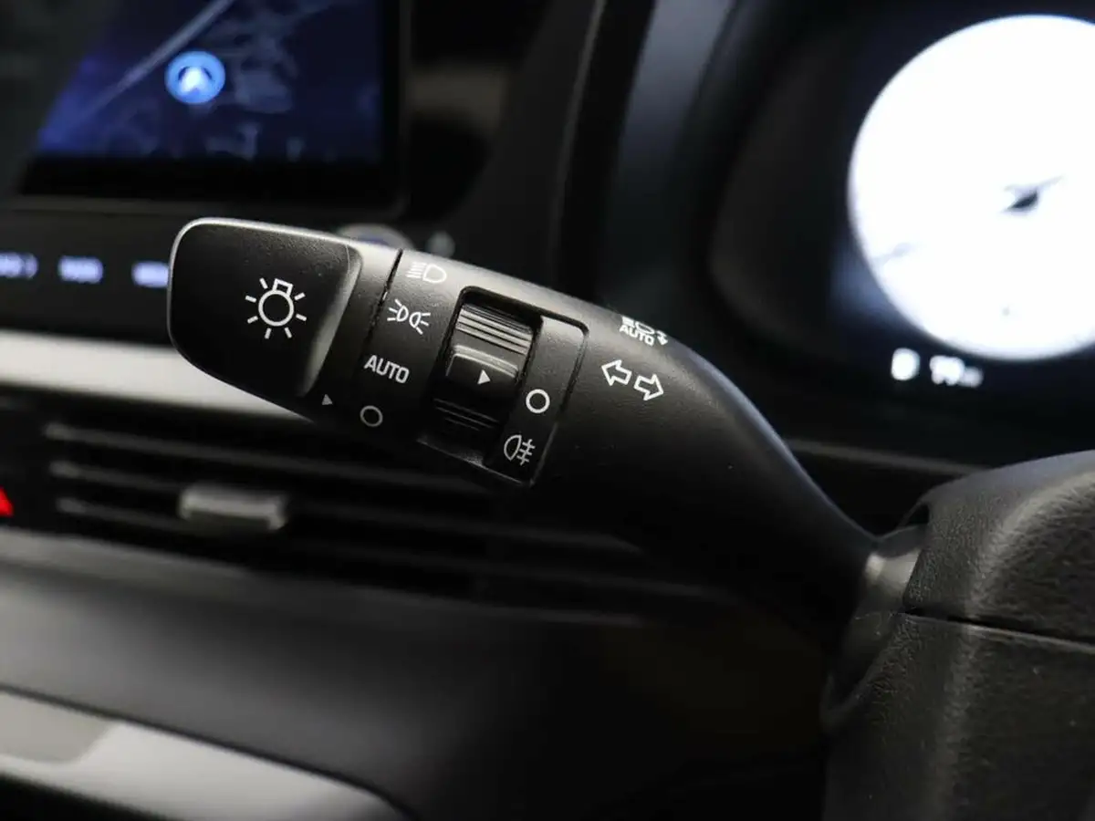 2024-hyundai-bayon-10-t-gdi-premium-100ps-7dct-big-39