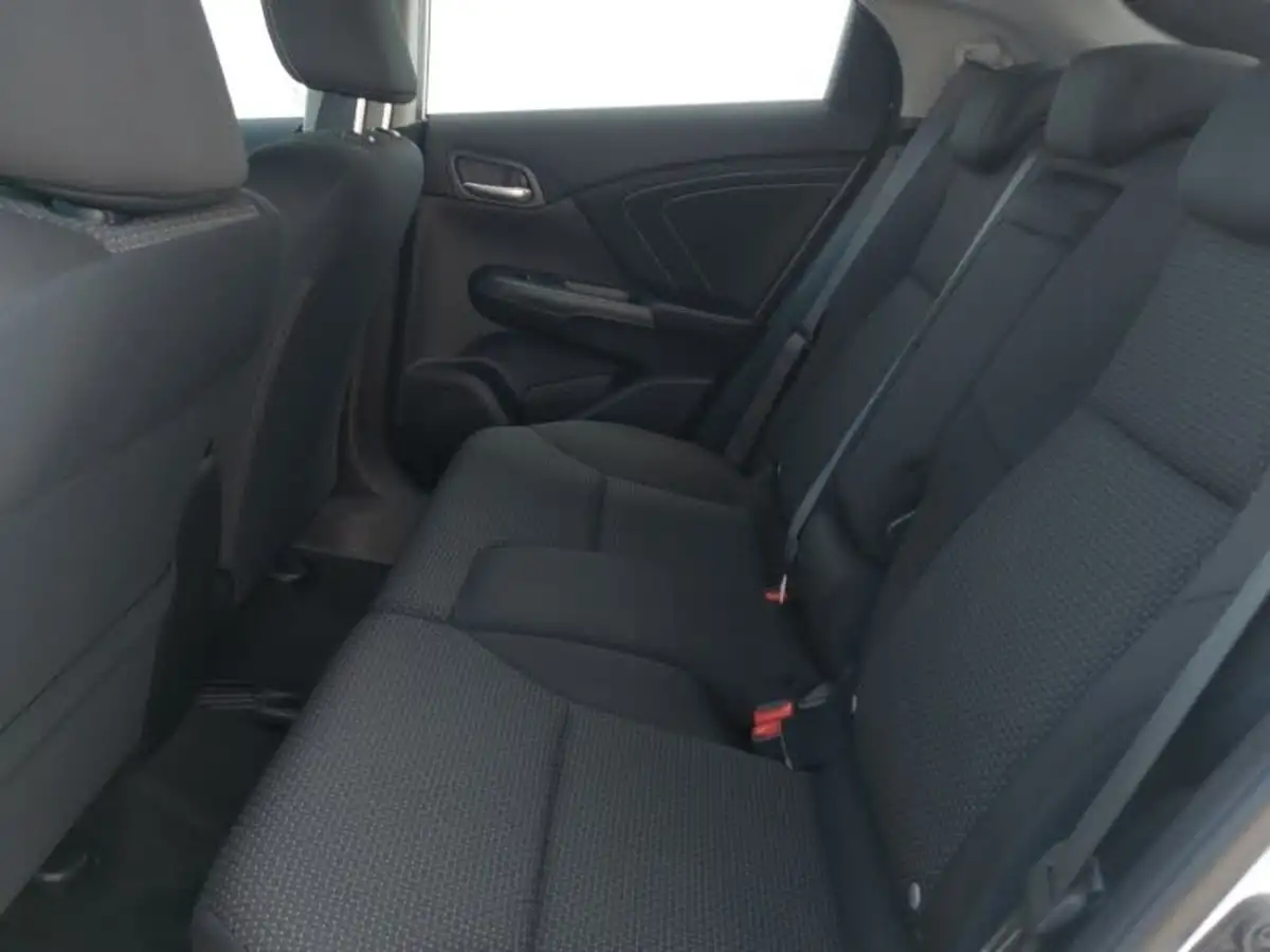 2016-honda-civic-18-i-vtec-se-plus-navi-hatchback-auto-big-5