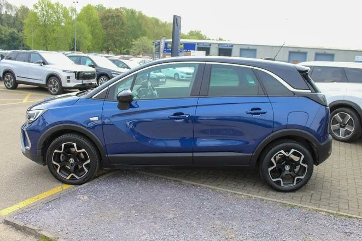 2022-vauxhall-crossland-12-elite-edition-130ps-big-4
