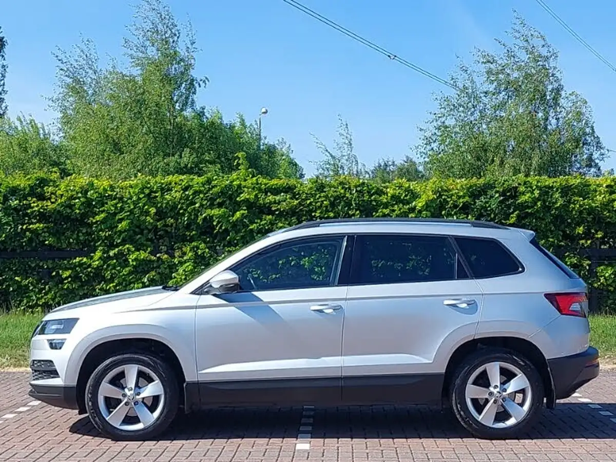 2019-skoda-karoq-16tdi-se-big-3
