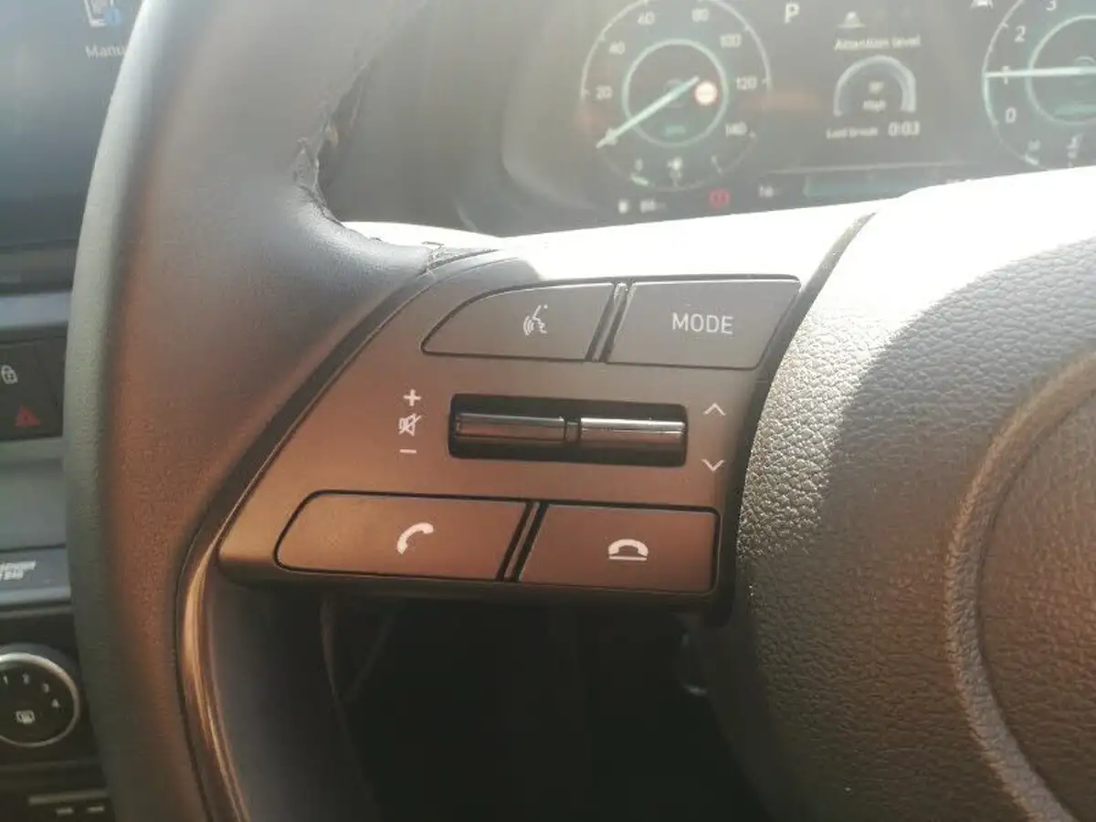 2022-hyundai-bayon-10-t-gdi-se-connect-dct-big-17